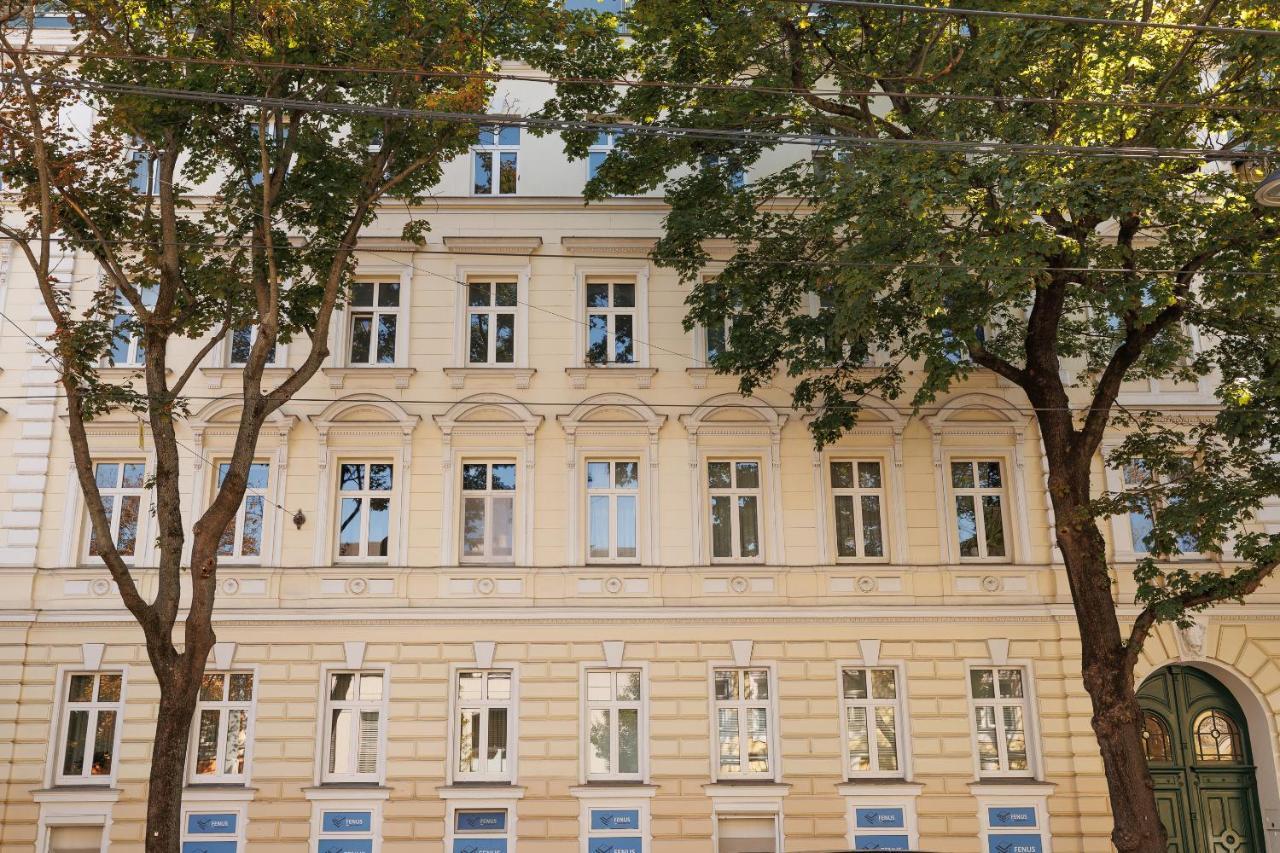 Apartments Next To Schoenbrunn Wien Eksteriør billede