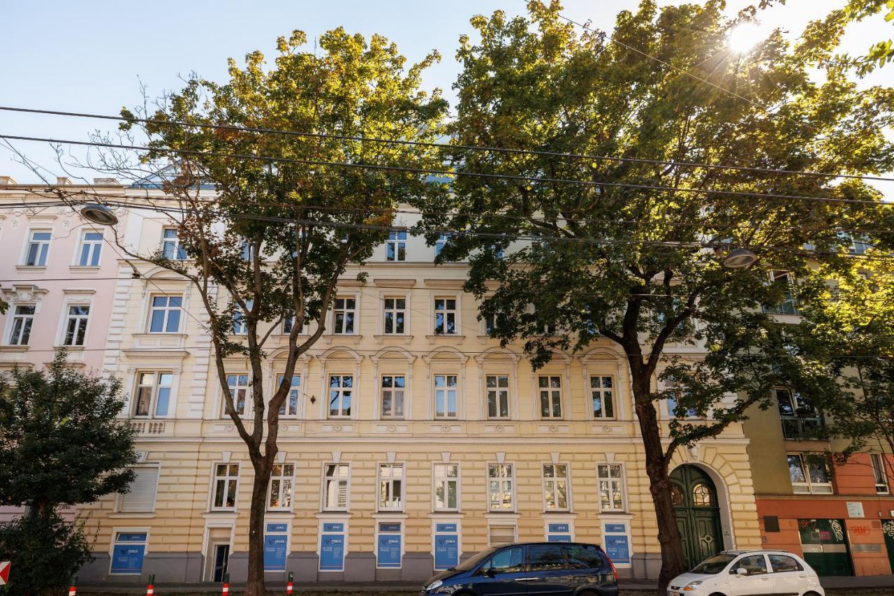 Apartments Next To Schoenbrunn Wien Eksteriør billede